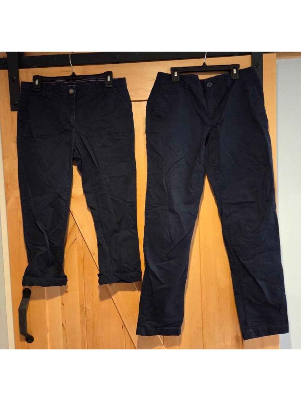 Lot of 2 Tommy Hilfiger Women's Size 6 Blue Khaki Pants & Capris